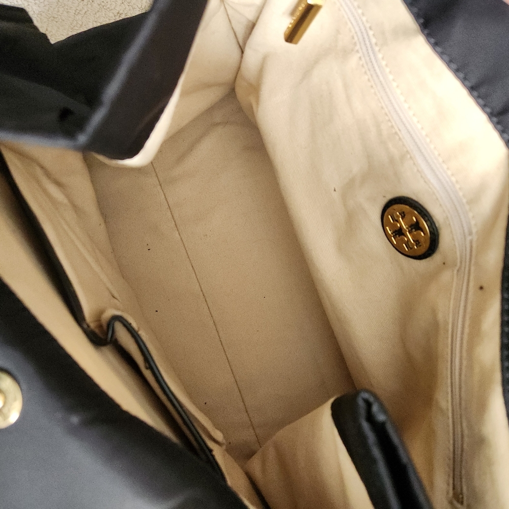 Tory Burch Black Patent-Trim Logo Tote - Picture 3 of 8